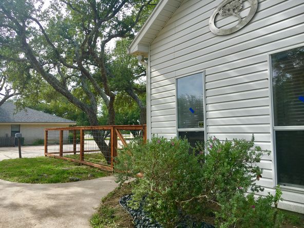 Twisted Oak Work Suites: 1806 Harbor Dr, Rockport, TX 78382
